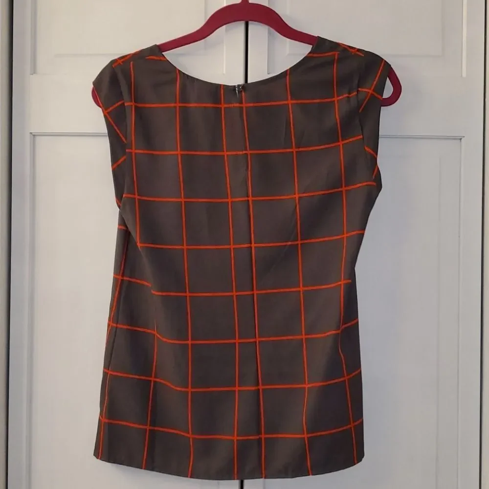 Retro Design Great Top! - Picture 3 of 4
